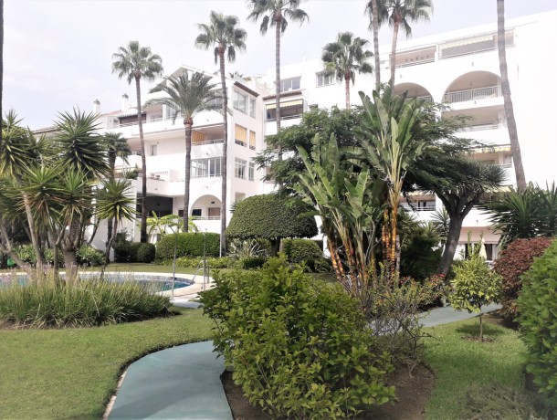 Apartment for sale in Atalaya, Marbella