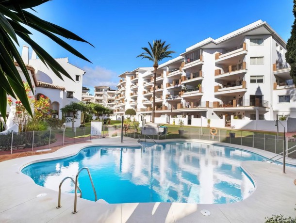 Apartment for sale in Calahonda, Marbella
