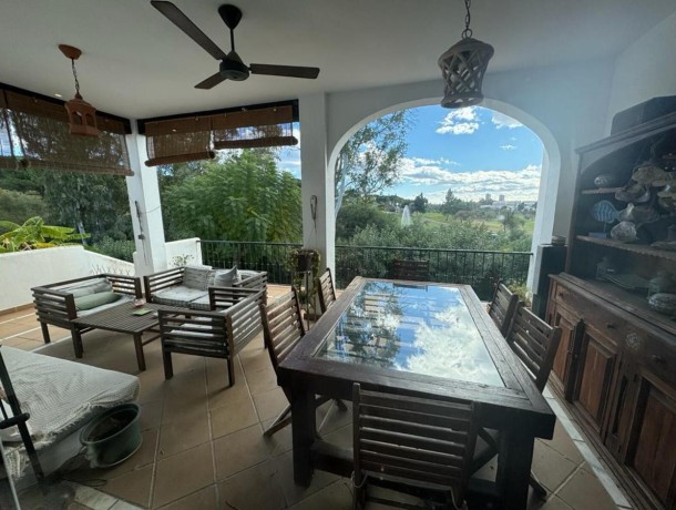 Townhouse for sale in Nueva Andalucía, Marbella