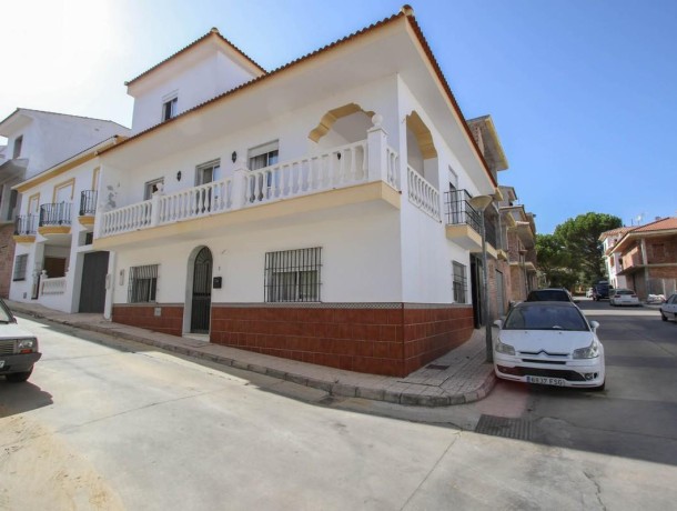 Townhouse for sale in Guaro, Marbella