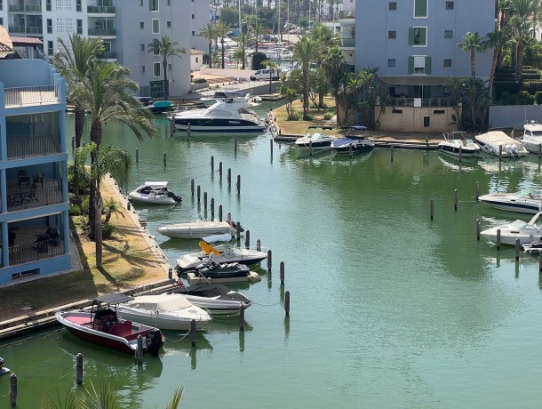Apartment for sale in Sotogrande Marina, Marbella