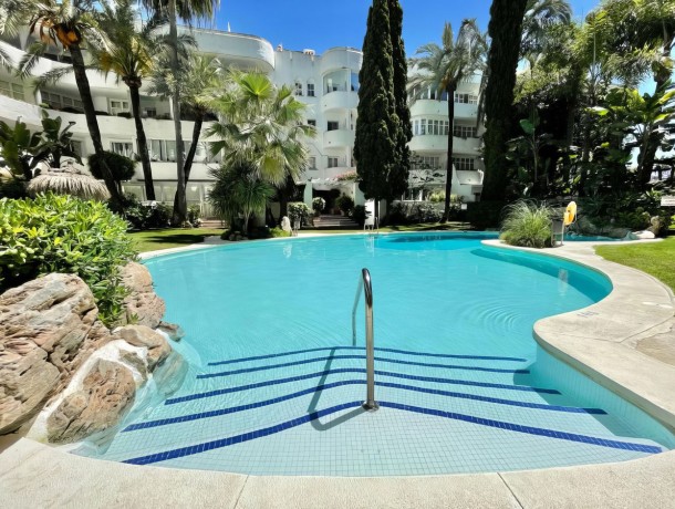 Apartment for sale in The Golden Mile, Marbella