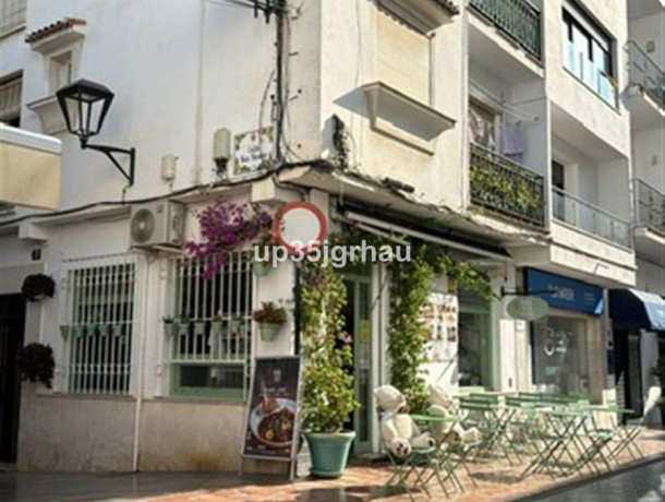 Commercial for sale in Estepona, Marbella