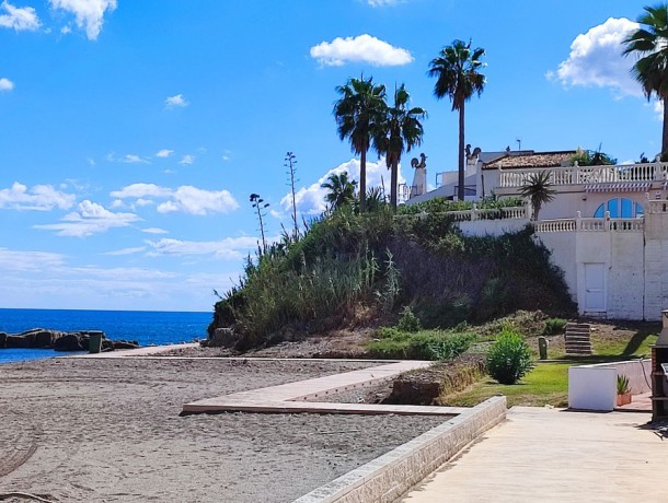 Townhouse for sale in Estepona, Marbella