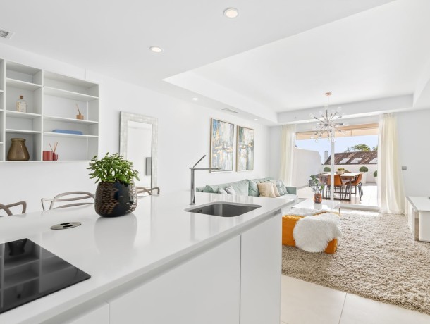 Apartment for sale in Nueva Andalucía, Marbella