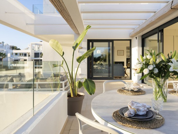 Apartment for sale in Atalaya, Marbella