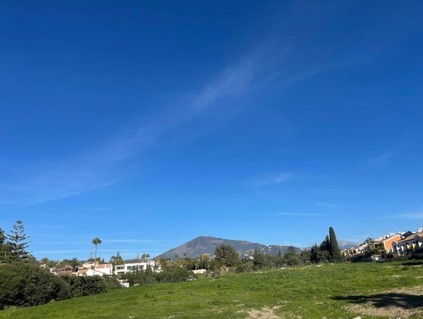 Plot for sale in Valle del Sol, Marbella
