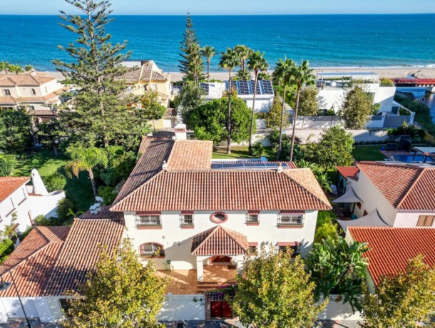 Villa for sale in La Cala de Mijas, Marbella