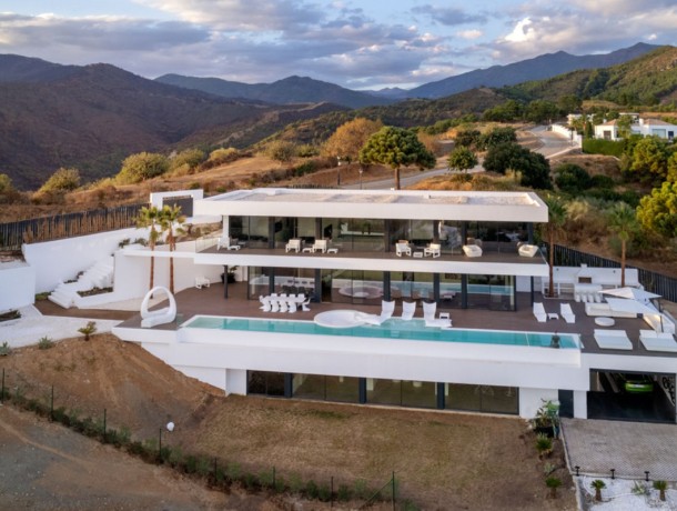 Villa for sale in Benahavís, Marbella
