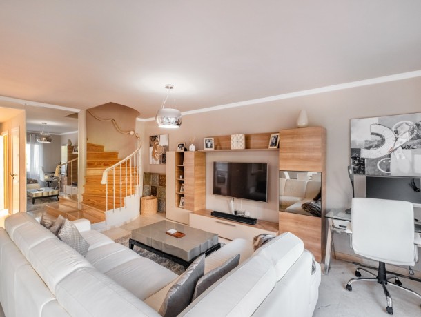 Apartment for sale in Nueva Andalucía, Marbella