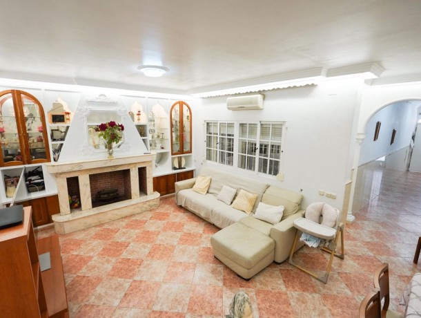 Villa for sale in Ciudad Jardín, Marbella