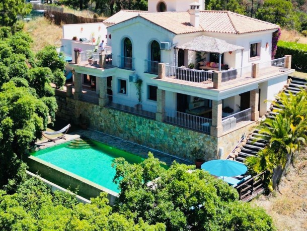 Villa for sale in Estepona, Marbella