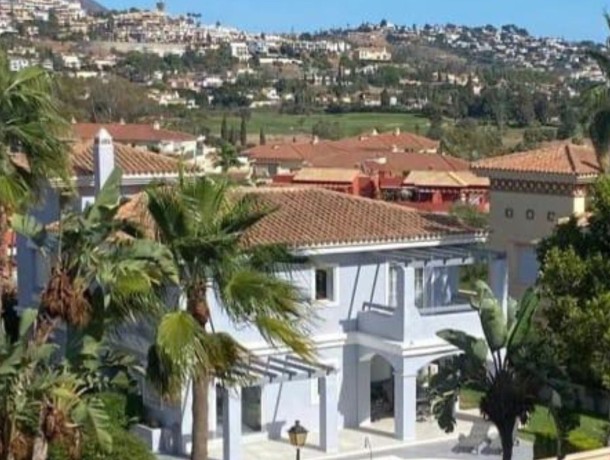 Villa for sale in La Cala Hills, Marbella