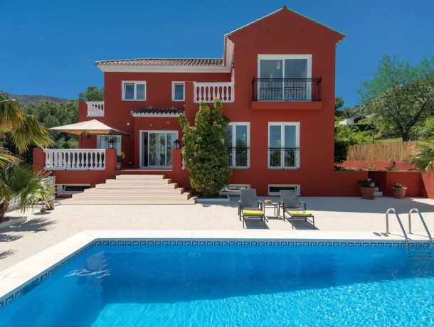 Villa for sale in Alhaurín de la Torre, Marbella