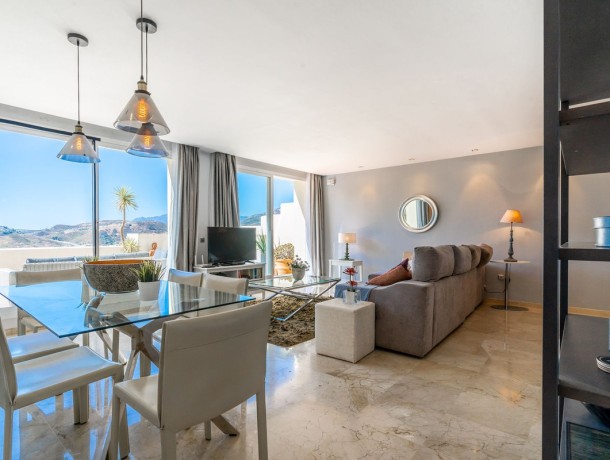 Apartment for sale in Los Almendros, Marbella