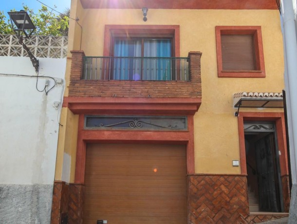 Townhouse for sale in Alozaina, Marbella