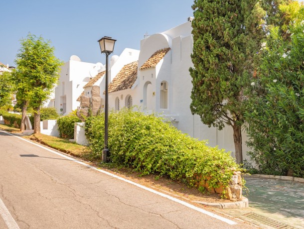 Townhouse for sale in The Golden Mile, Marbella