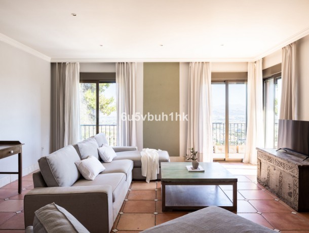 Townhouse for sale in Alhaurín de la Torre, Marbella