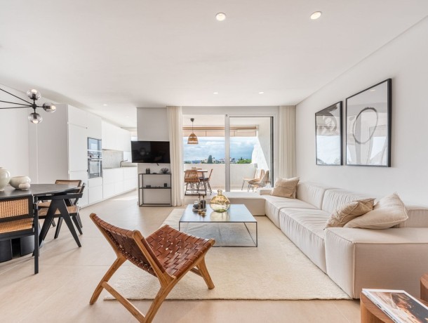 Apartment for sale in Nueva Andalucía, Marbella