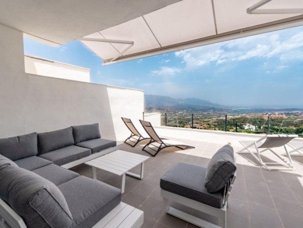 Villa for sale in Elviria, Marbella