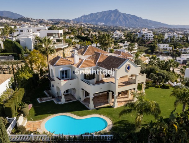 Villa for sale in Benahavís, Marbella