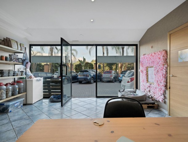 Commercial for sale in Estepona, Marbella