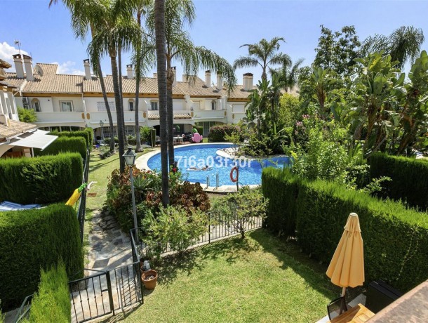 Townhouse for sale in San Pedro de Alcántara, Marbella