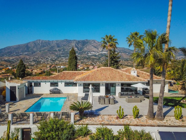 Villa for sale in Mijas Costa, Marbella