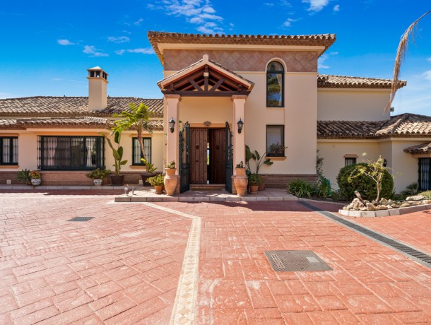 Villa for sale in Benahavís, Marbella