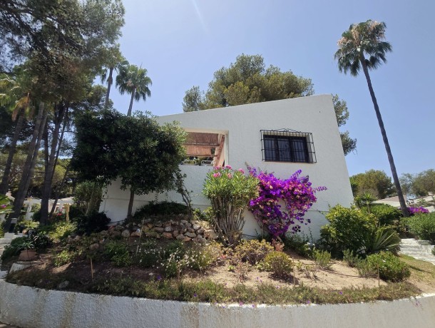 Villa for sale in Calahonda, Marbella