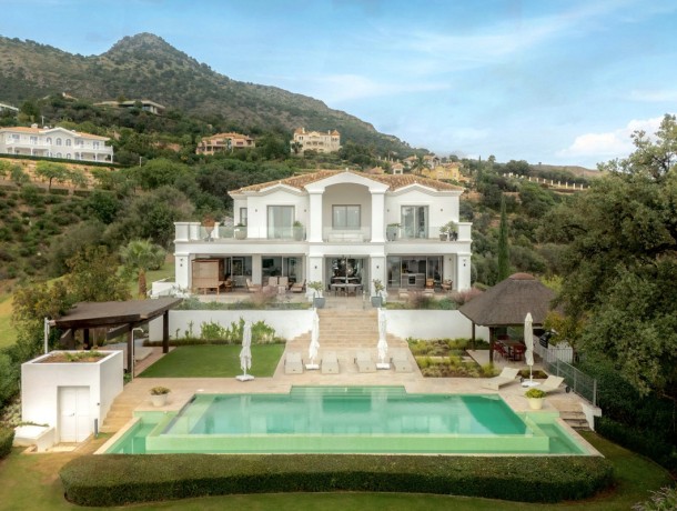 Villa for sale in Benahavís, Marbella