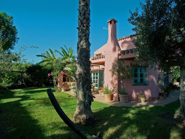 Villa for sale in Estepona, Marbella