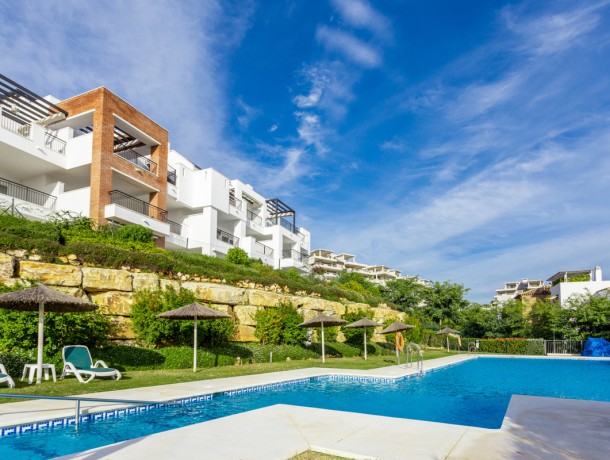 Apartment for sale in Los Arqueros, Marbella