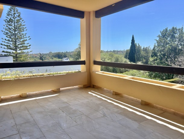 Apartment for sale in Sotogrande Alto, Marbella