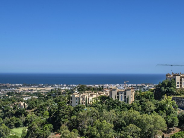 Apartment for sale in La Quinta, Marbella