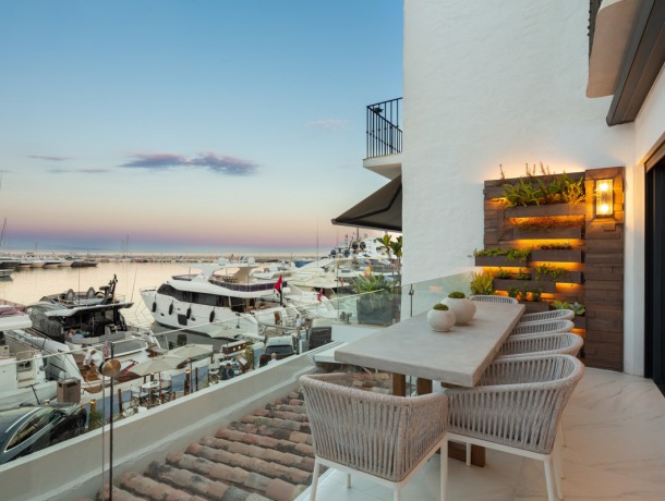 Apartment for sale in Puerto Banús, Marbella