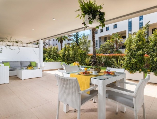 Apartment for sale in Nueva Andalucía, Marbella