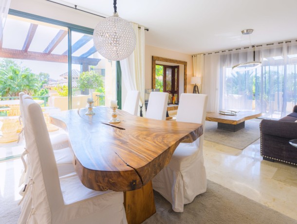 Apartment for sale in Estepona, Marbella