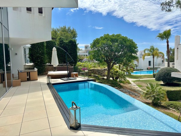 Townhouse for sale in The Golden Mile, Marbella