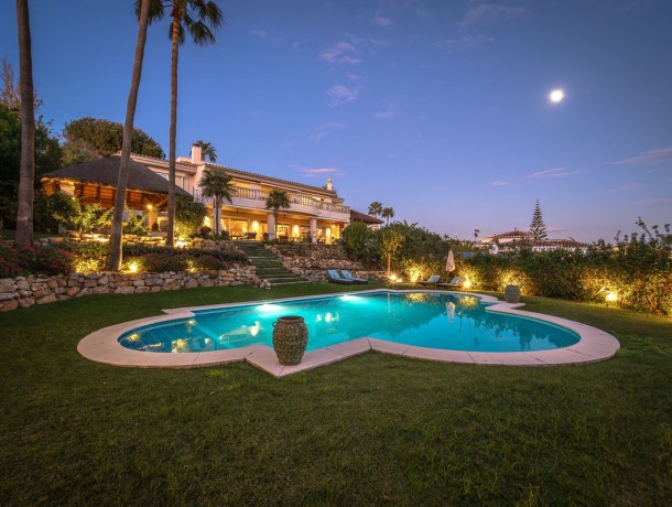 Villa for sale in Elviria, Marbella