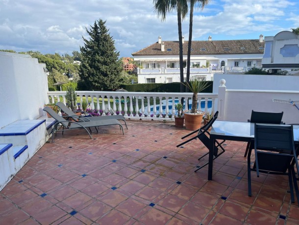 Apartment for sale in Nueva Andalucía, Marbella