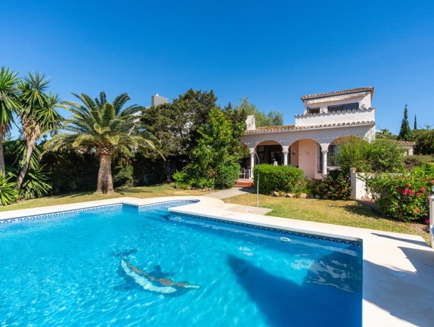 Villa for sale in Marbesa, Marbella