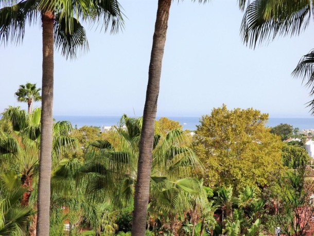 Apartment for sale in Nueva Andalucía, Marbella