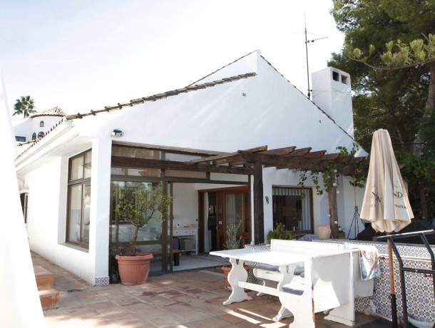 Villa for sale in Estepona, Marbella