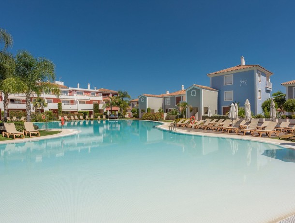 Apartment for sale in El Paraiso, Marbella