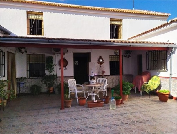 Townhouse for sale in Mollina, Marbella