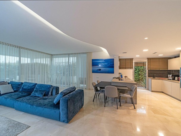 Villa for sale in San Pedro de Alcántara, Marbella