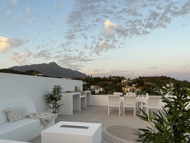 Apartment for sale in La Quinta, Marbella