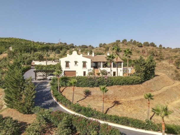 Villa for sale in Coín, Marbella