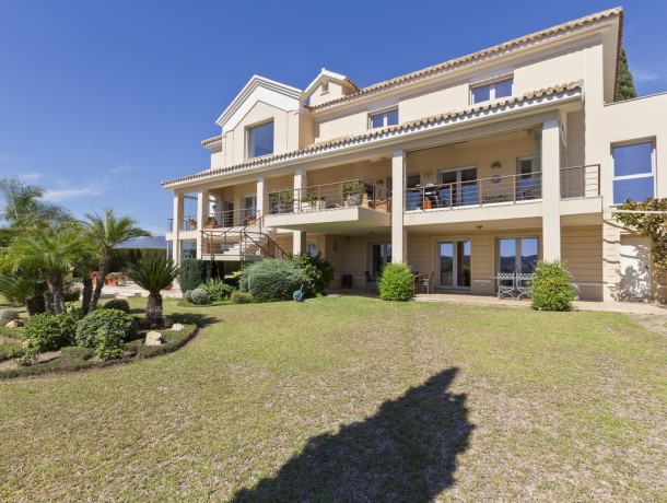 Villa for sale in Mijas Golf, Marbella